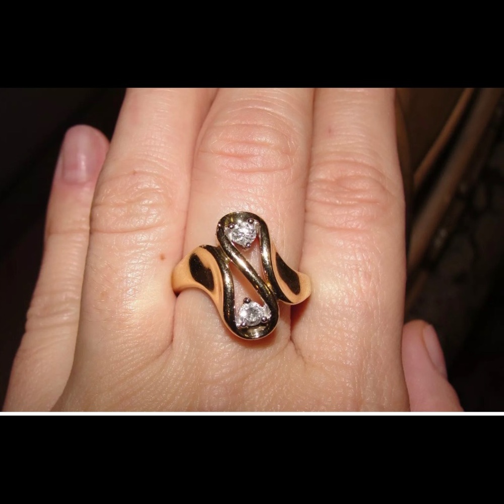 14 K Yellow Gold Diamond Eternity Ring Size 7